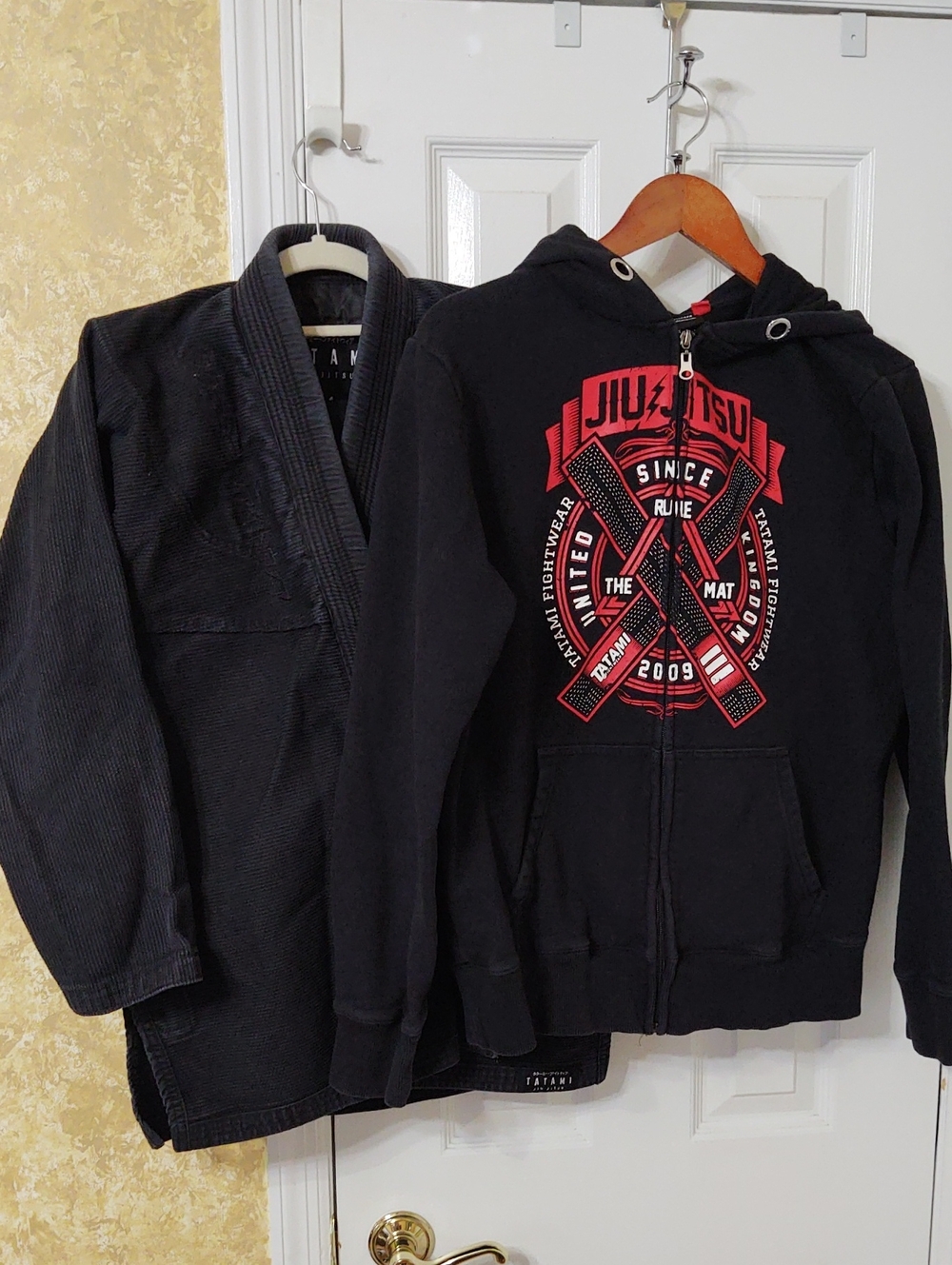 Tatami BJJ Jiu Jitsu Gi, Komono and Pants, Also Tatami Blk Zipup Hoodie.